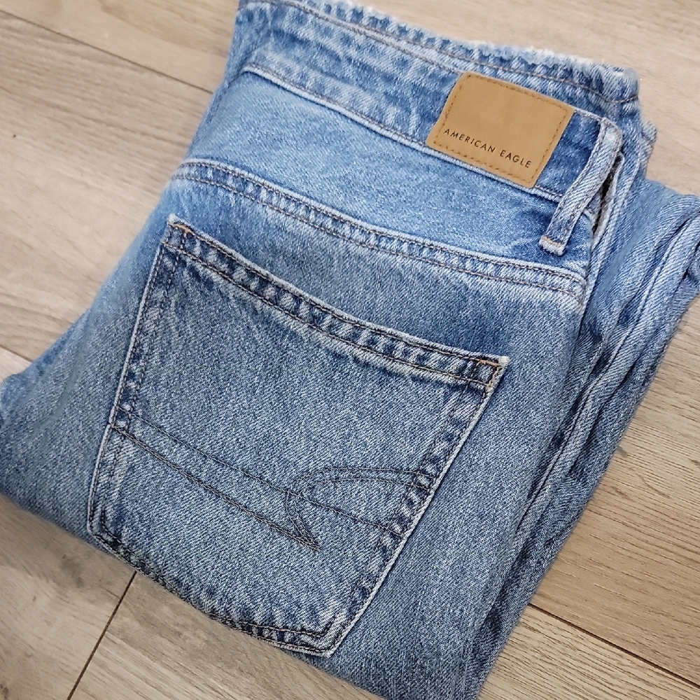 American Eagle Outfitters Light Blue Denim Jeans